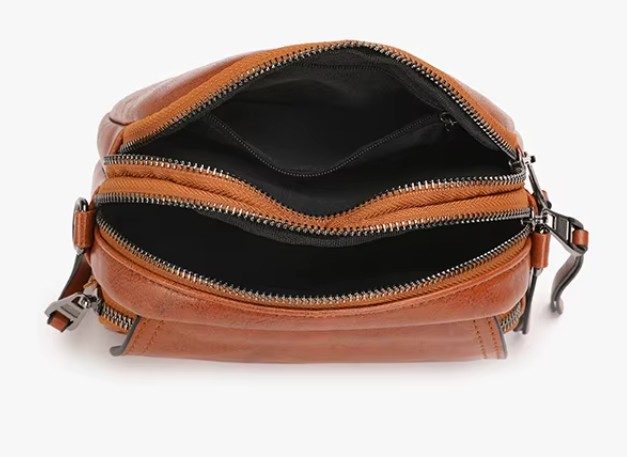 Crossbody Shoulder Bag detail